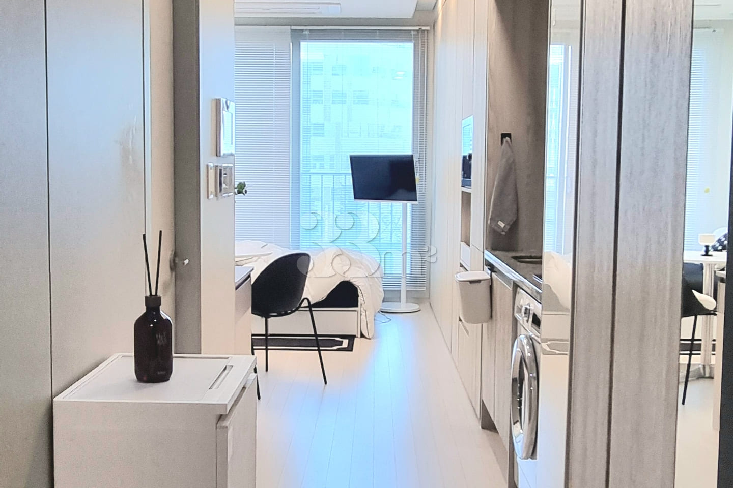 Namwirye Station ♠ Modern House 1th image
