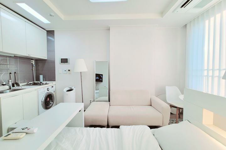 Hot spring with a full range of amenities and 1th image