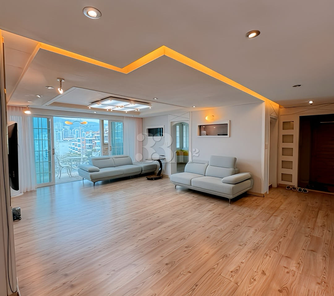 Large-sized unit with an ocean view on Dalmaj 1th image