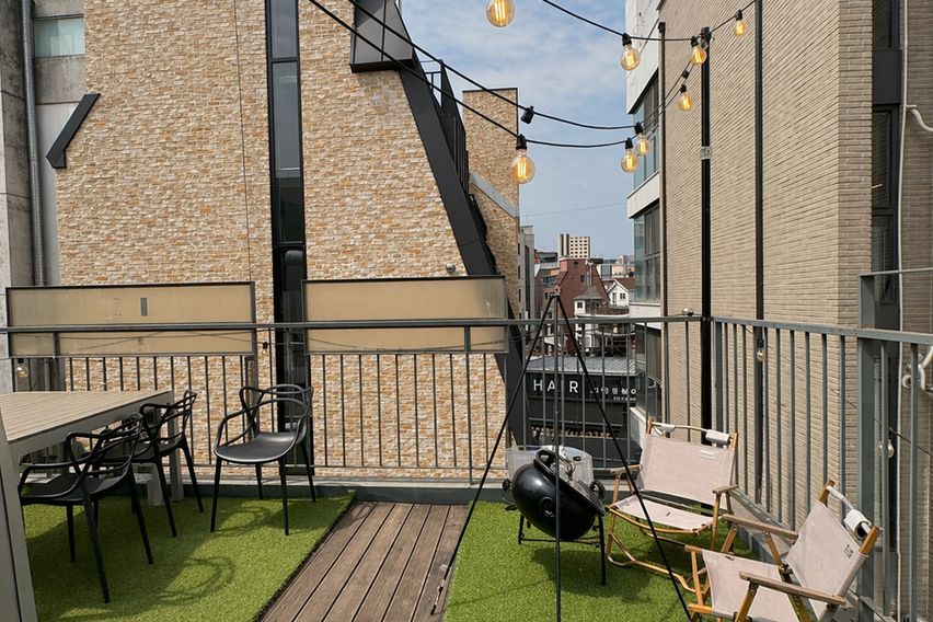 홍대 메인거리 루프탑🏕️ 1번째 이미지