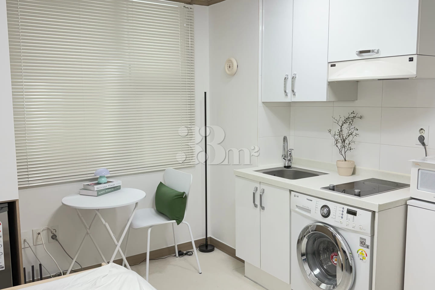 4-minute walk to Sinchon, 9-minute walk to Ho 11th image