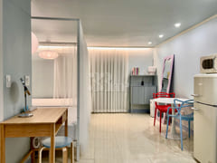1 minute from Hongik Univ. Station; renovated 3th image