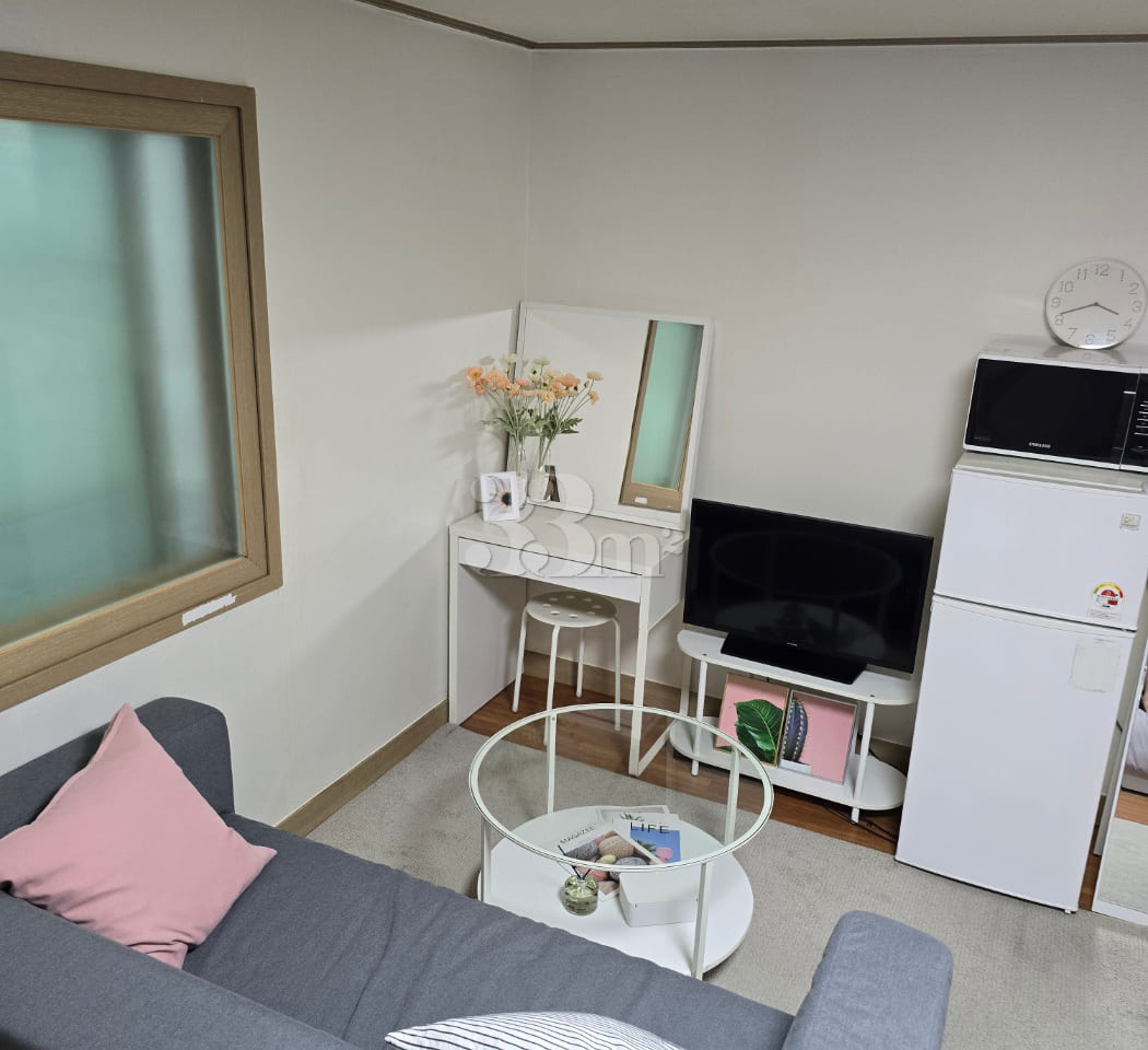 Comfortable home in Sinsa, Nonhyeon 3th image