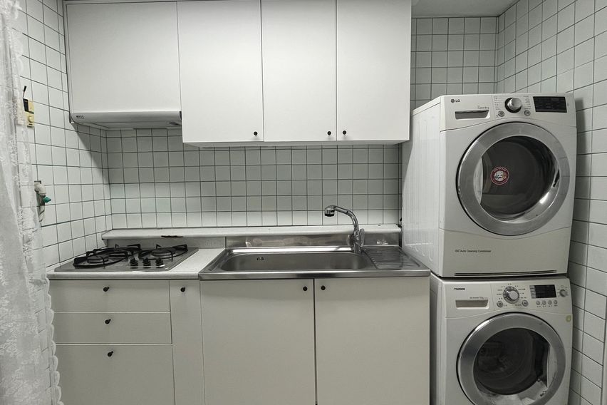 홍대입구 10분 투룸