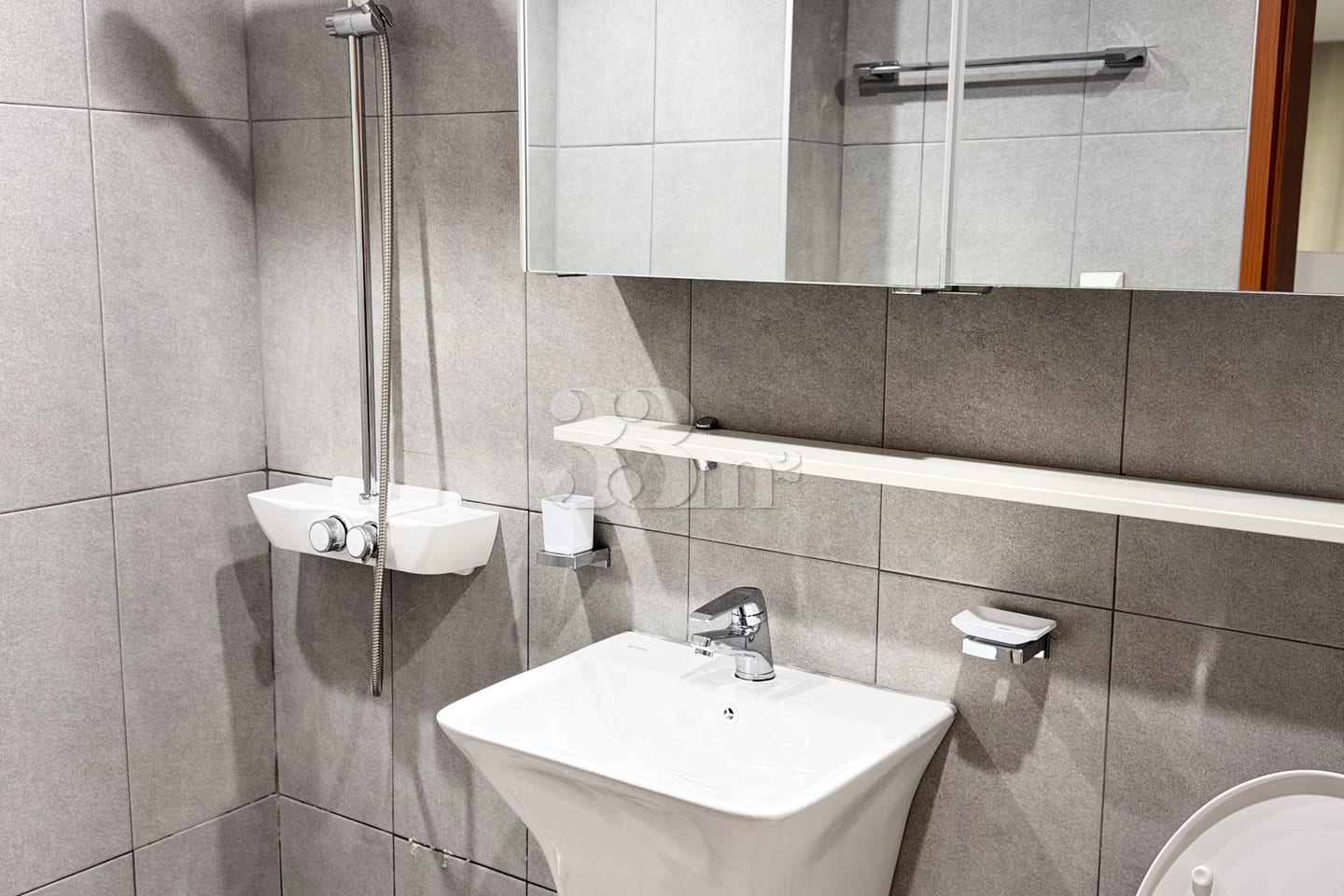 Spacious Studio, 5 Minutes from Hongik Univ. 11th image