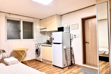 2-minute walk from Nonhyeon Station (studio a