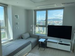 Newly built officetel with a view of Yeouido 2th image