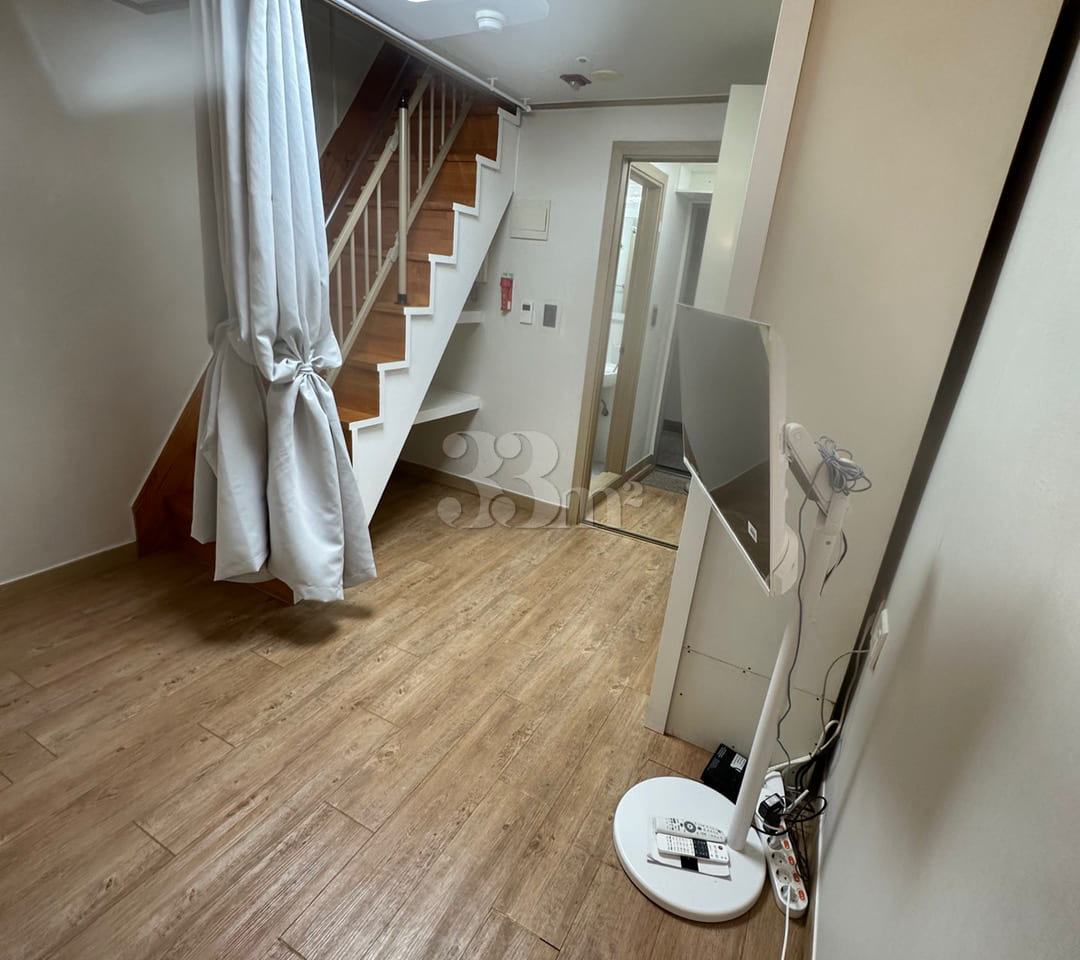 Byeongjeom fully furnished duplex studio apar 13th image