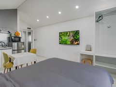 Studio-style private pension, Building C 3th image