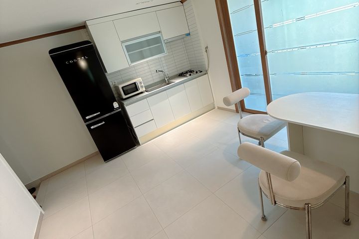 Grand Opening Discount: Spacious 2-Bedroom Un 7th image