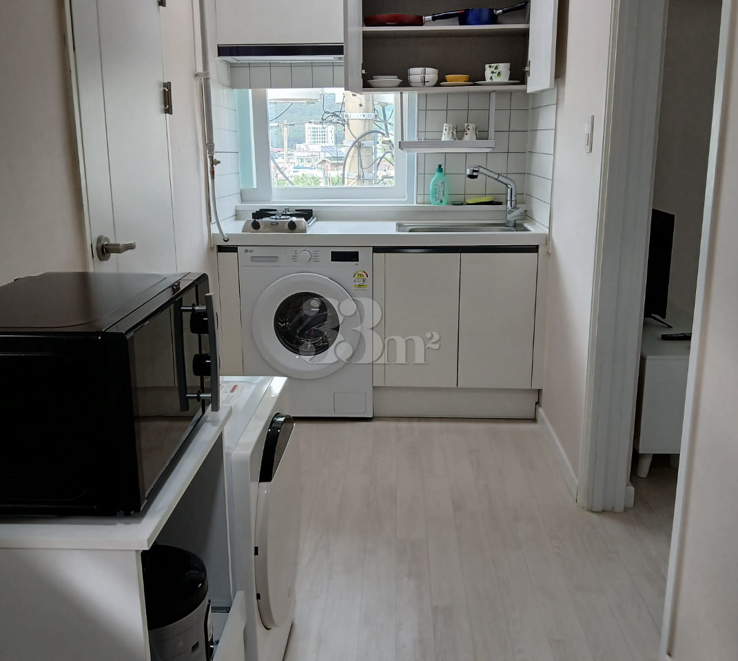 Studio apartment in Gasuwon-dong, Seo-gu 1th image