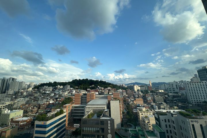 신촌역 1분 채광좋음☀️ 4번째 이미지