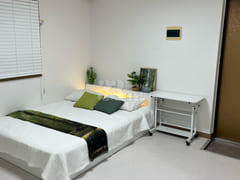 Spacious studio apartment with excellent amen 2th image