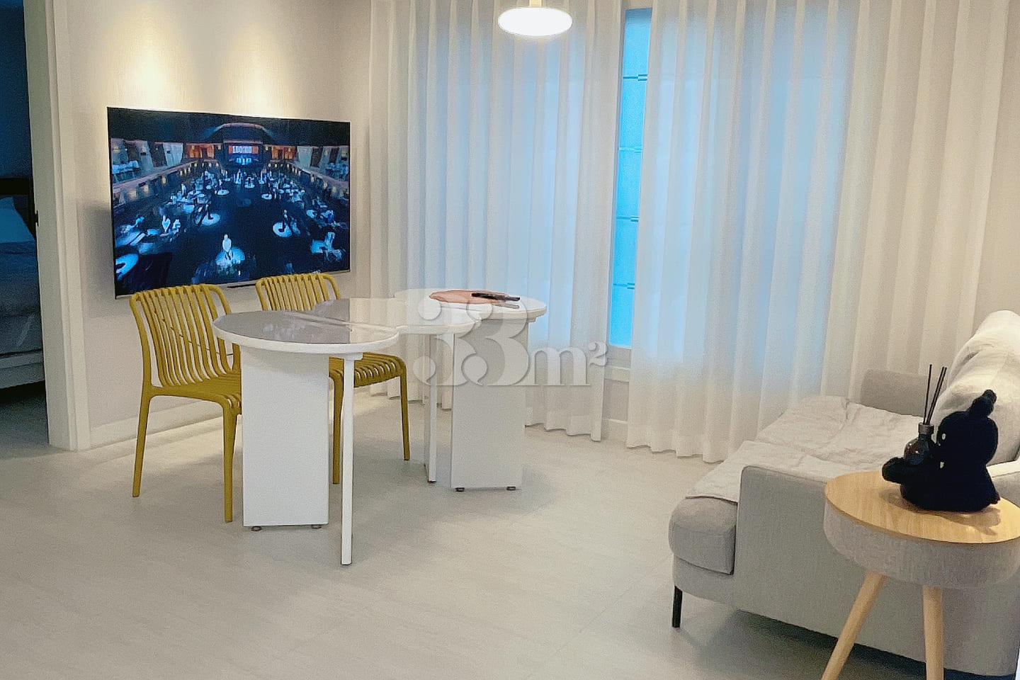 A comfortable 20-pyeong space that feels like 2th image