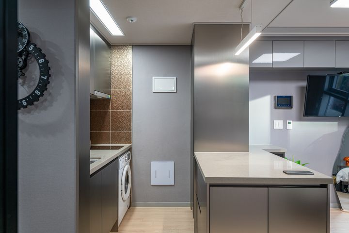 Two-room apartment in the City Hall, Gwanghwa 13th image