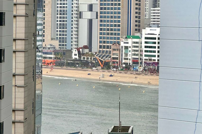 광안리 해수욕장 바로앞