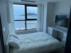 *Ocean House*π 1th image
