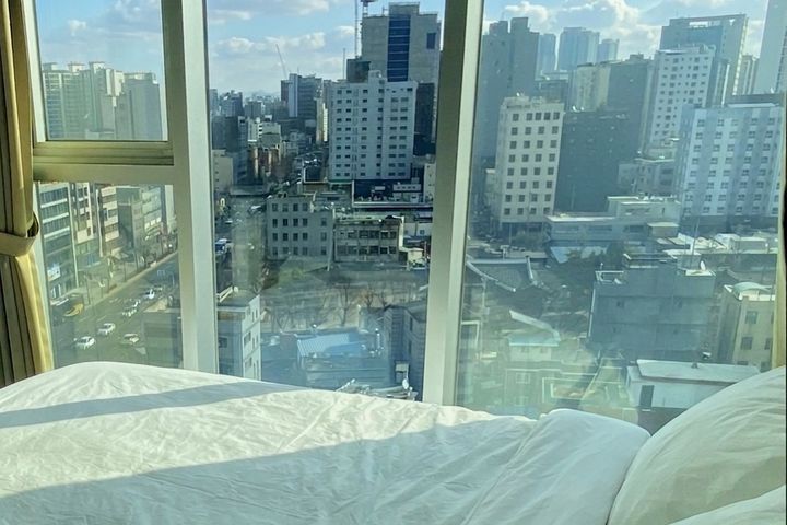 퀸침대호텔침구통창뷰✨ 1번째 이미지