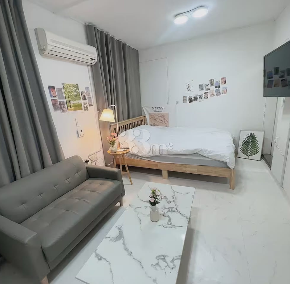 Top-notch cleanliness, unique 211 vibe 7th image