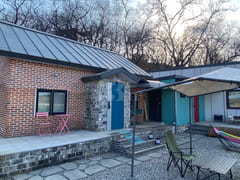 Gochon Parang, a house with a view of the Han 8th image