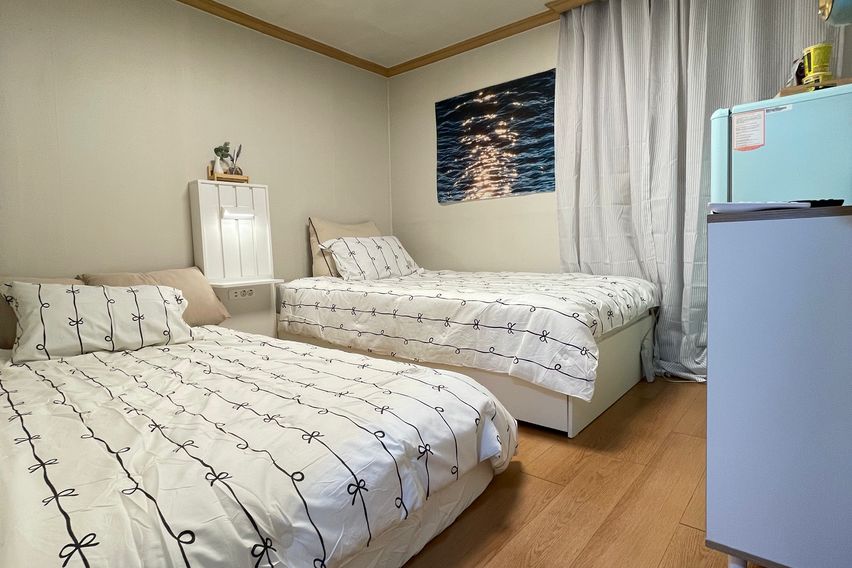 Room 201/Separate room/2 beds 11th image