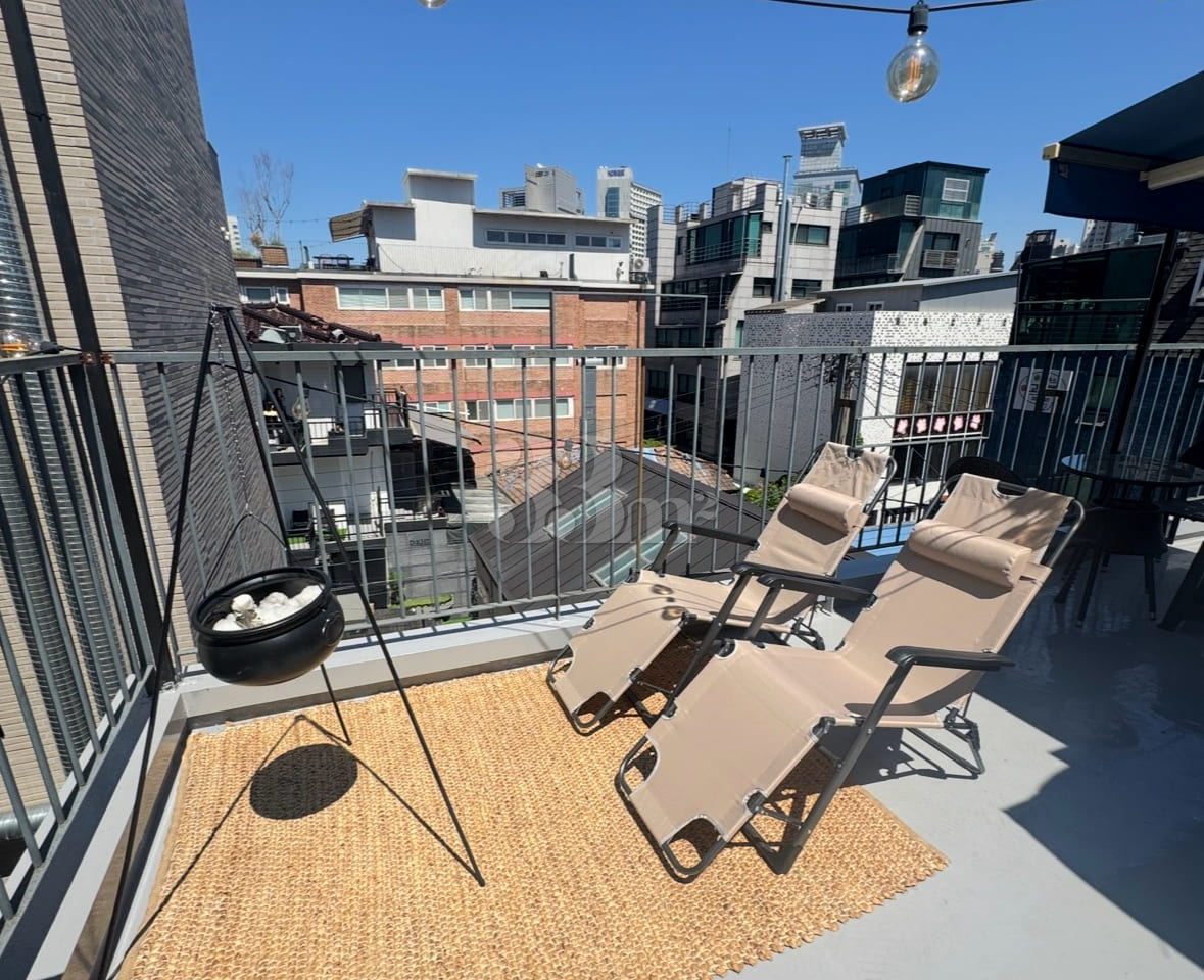 Hongdae Premium City View 🏕️ 5th image