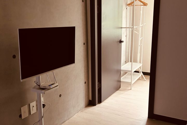 C-1,5 Room 8th image