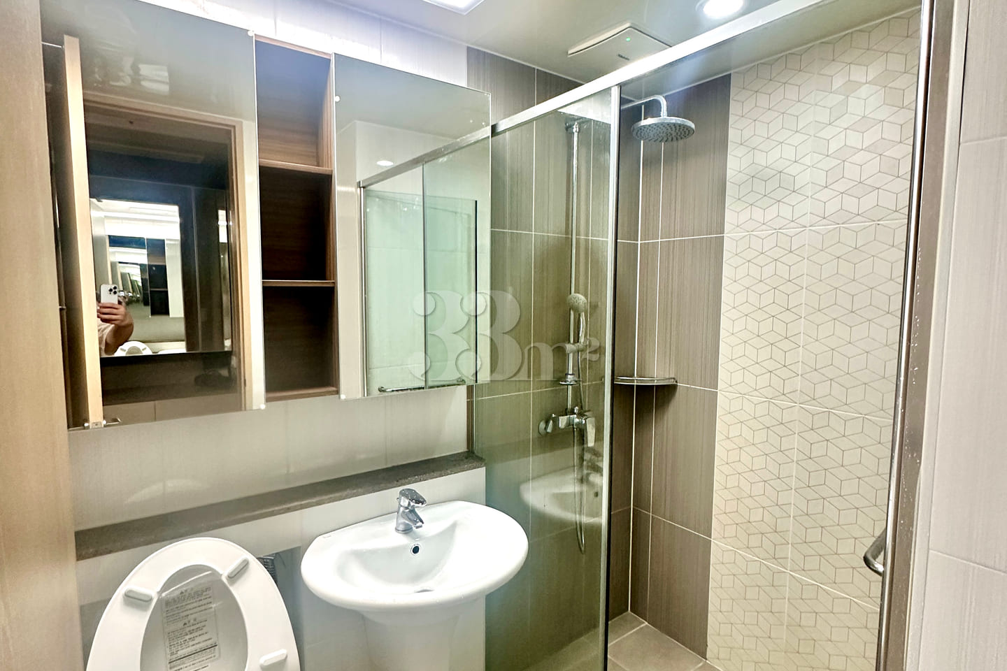 Fully-furnished apartment with great natural  16th image