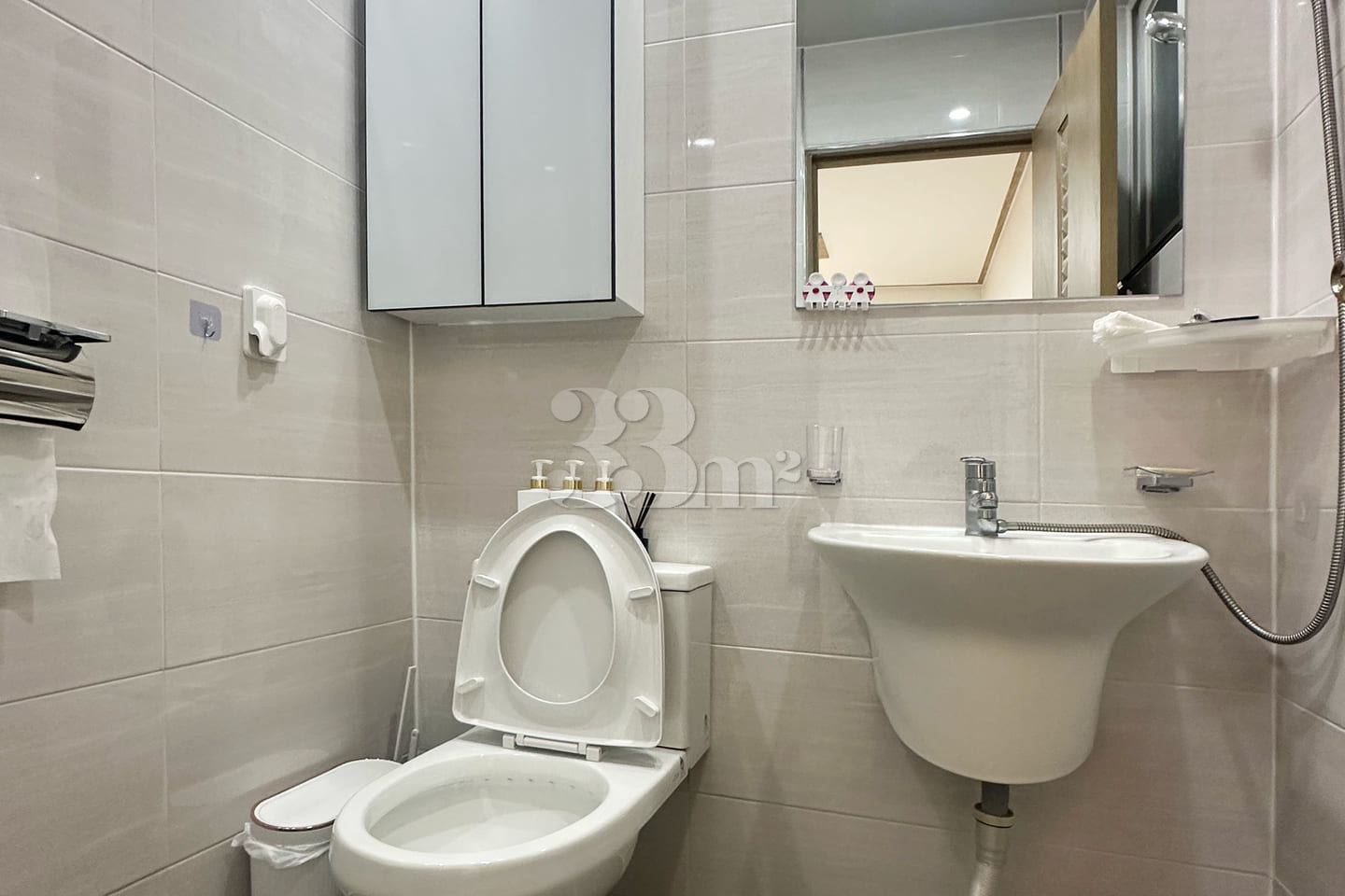 A fully-furnished room that feels like home ? 5th image