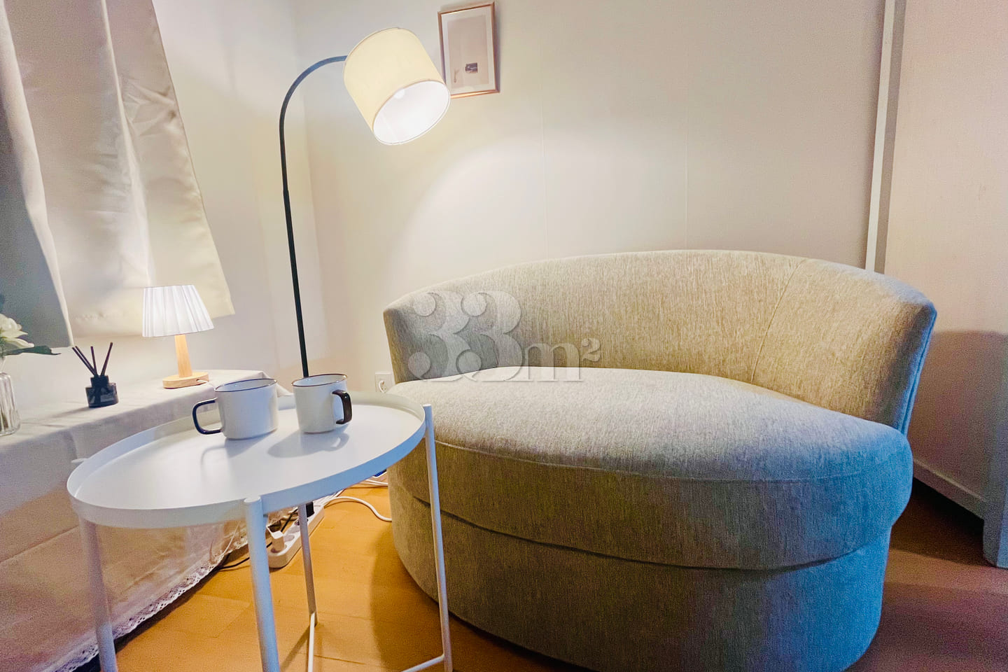2-minute walk from DDP Station, parking avail 3th image