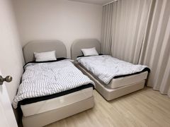Near Gunja Station / Fully Remodeled! 5th image