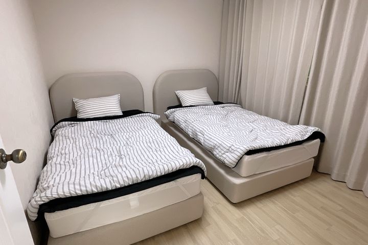 Near Gunja Station / Fully Remodeled! 5th image