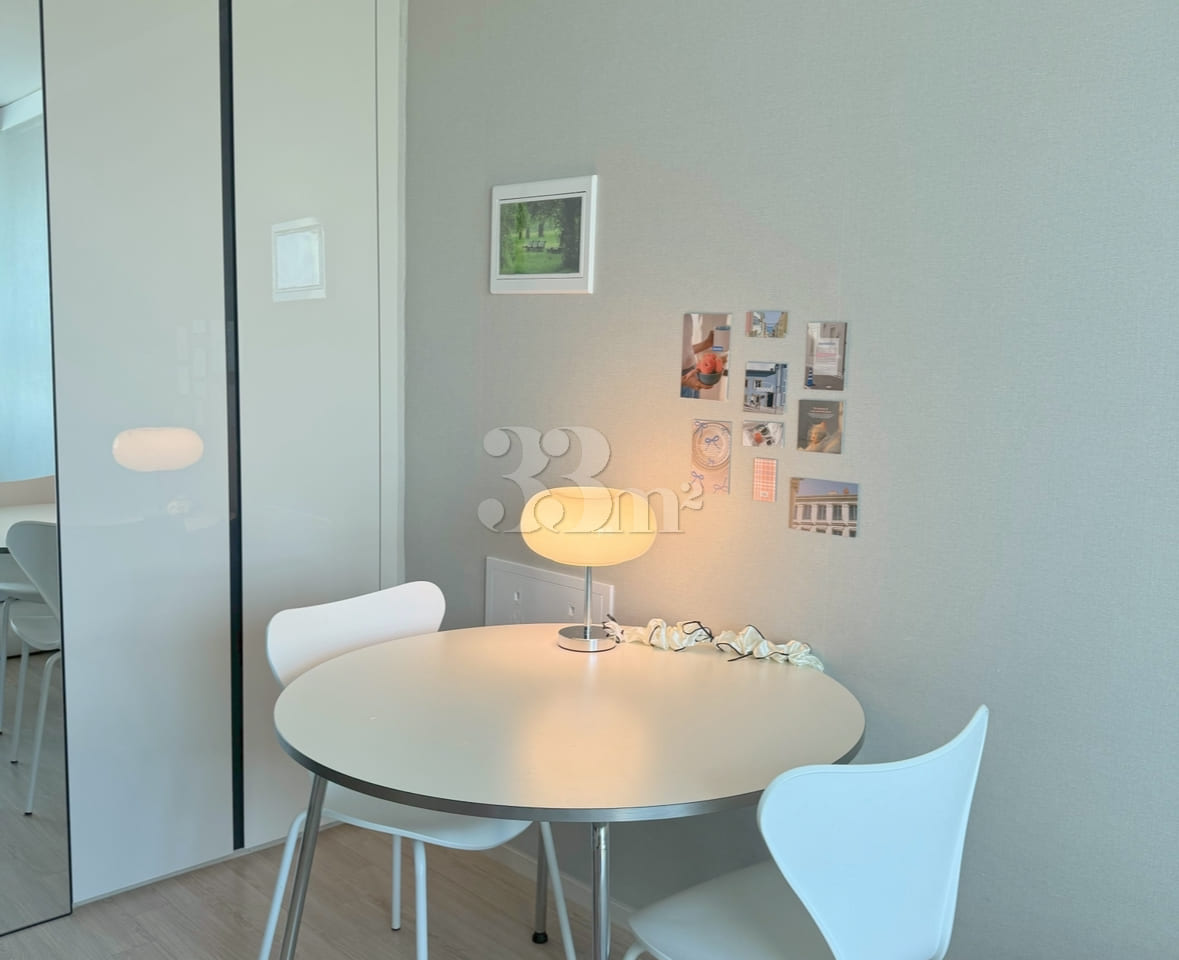 Studio with a beautiful lake view 0th image