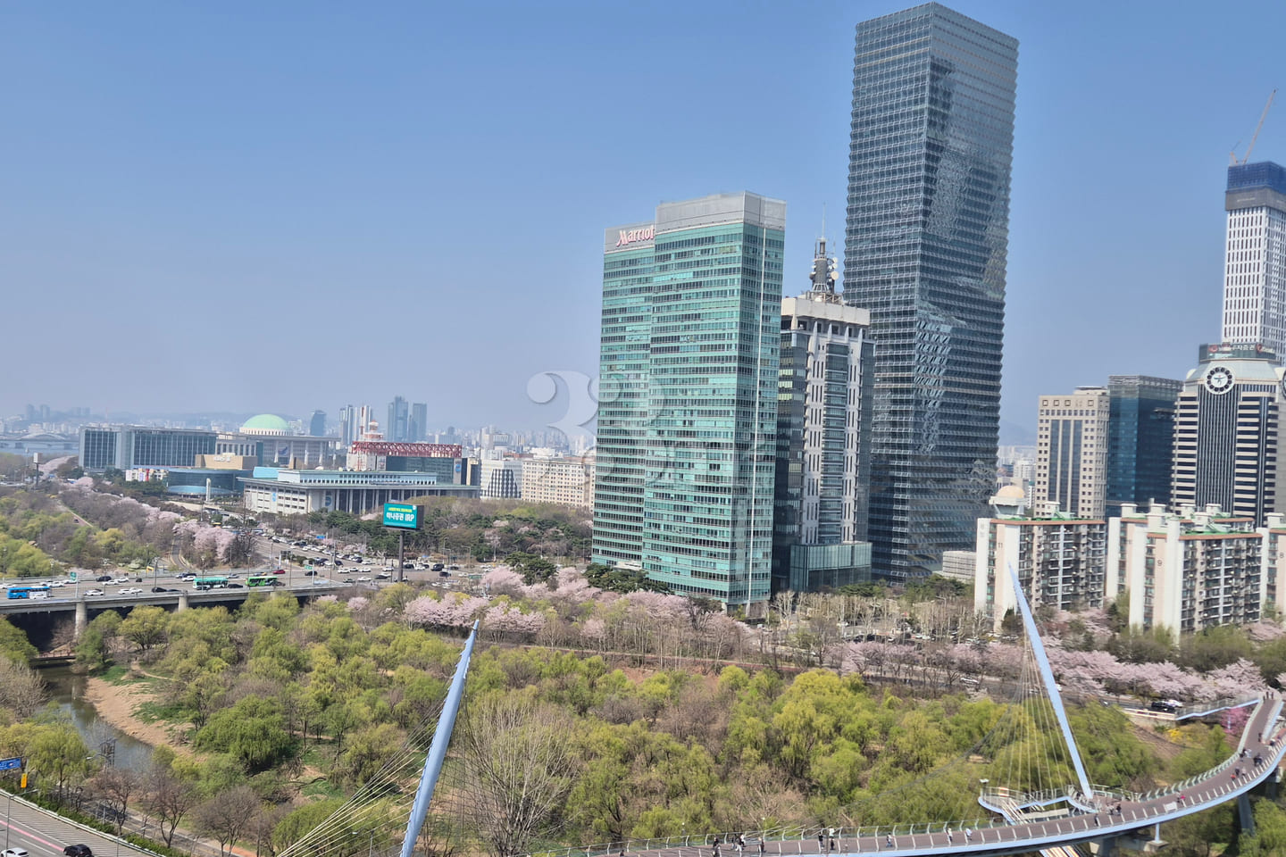 High-rise view 🌲 30 seconds from Singil Stat 18th image