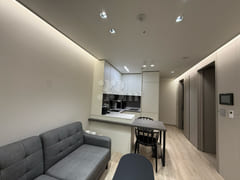 Modern & Clean 5th image