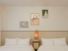 Cozy Dining Room / 10 Minutes from Sillim 3th image