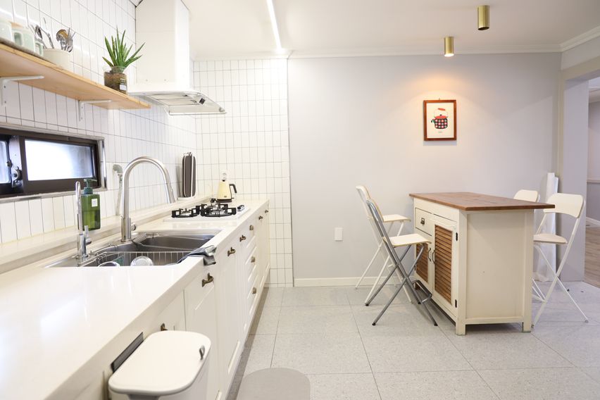 스테이_무채색🏡 0번째 이미지