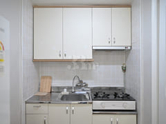 Two-room apartment near Seolleung Station in 16th image