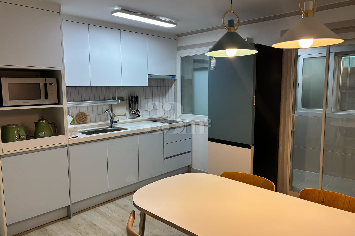 Great location in Yeonnam-dong; spacious. 1th image