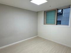Two-bedroom apartment with convenient transpo 1th image