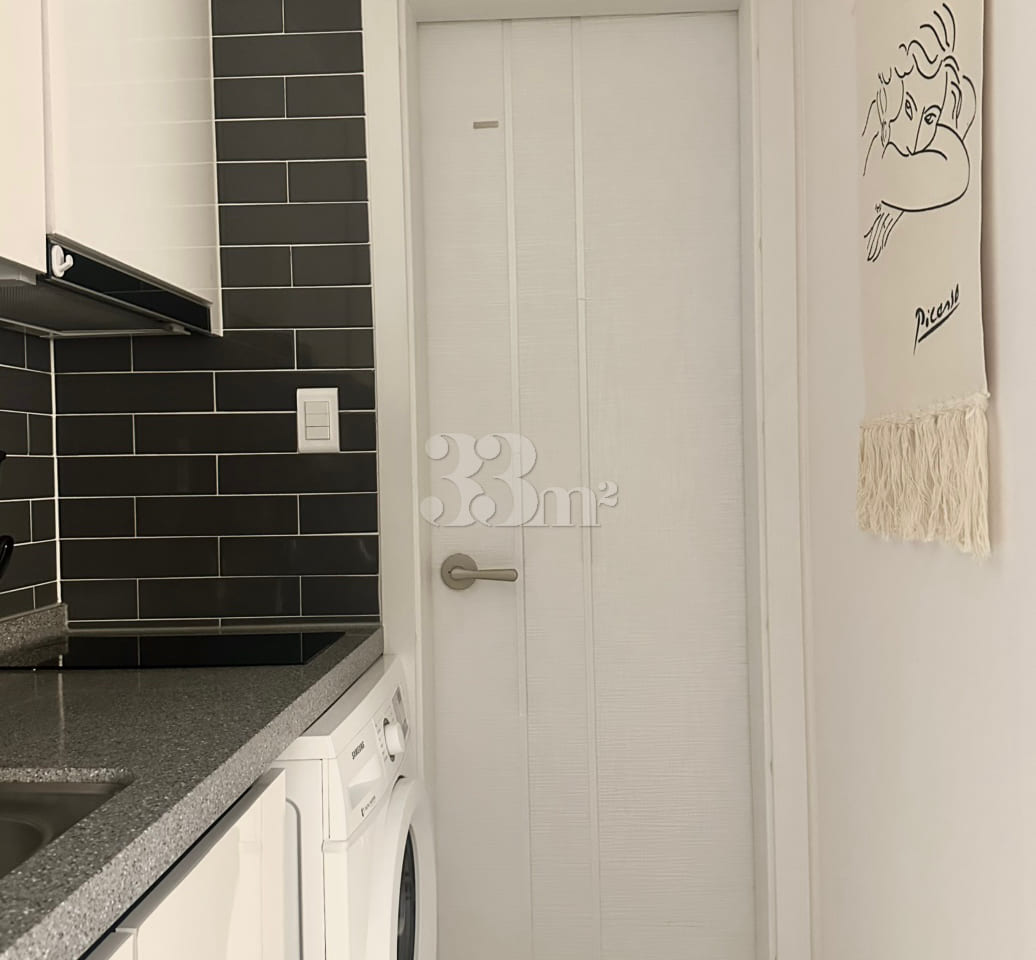 3rd floor, 1.5-room apartment, 3 minutes from 11th image