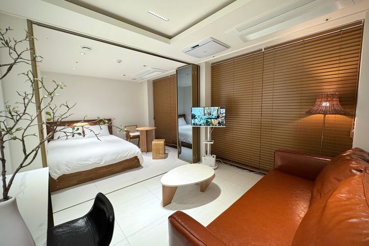 💛 Gangnam High-End New 2-Room Apartment 4th image