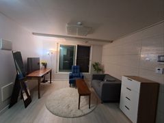 Three-room apartment in Junggok-dong with par 1th image