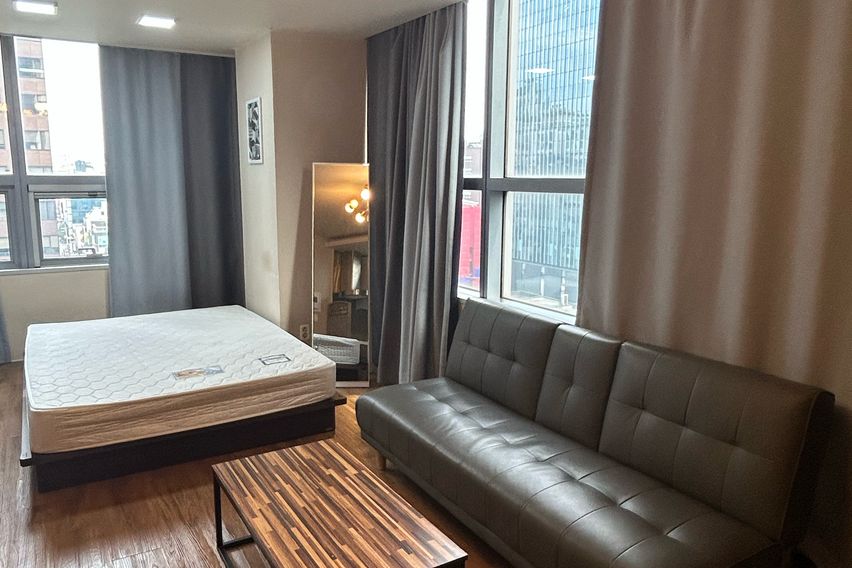 강남역 30초거리