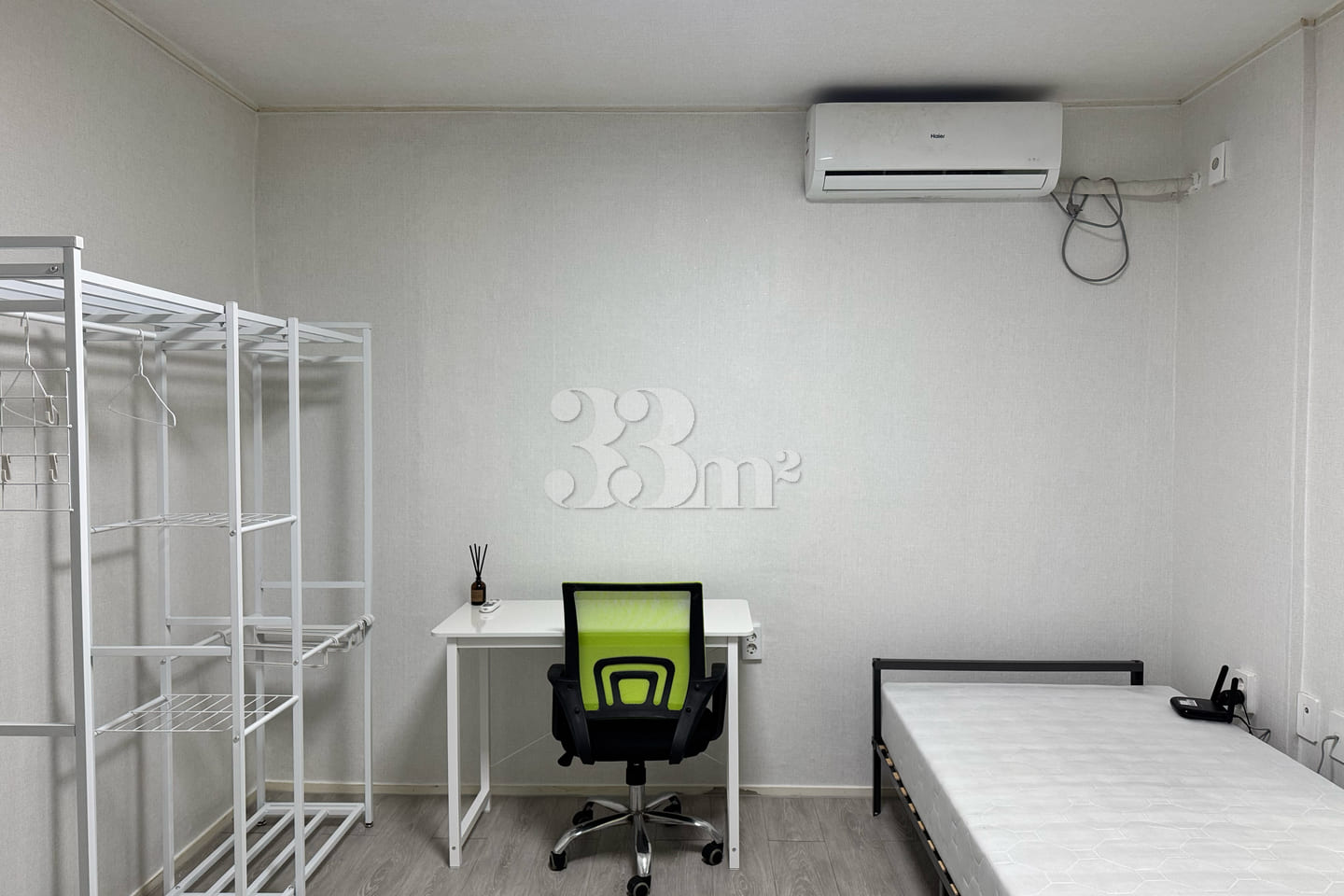 Jeong House, Room 203 2th image