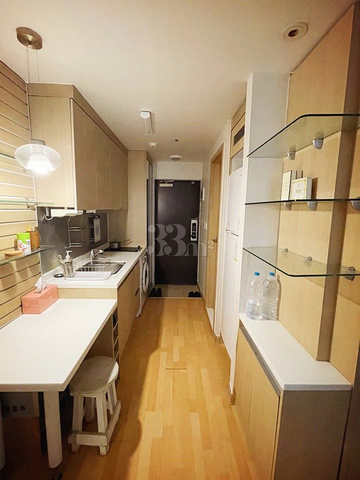 Quiet studio apartment near Gangnam Station 3th image