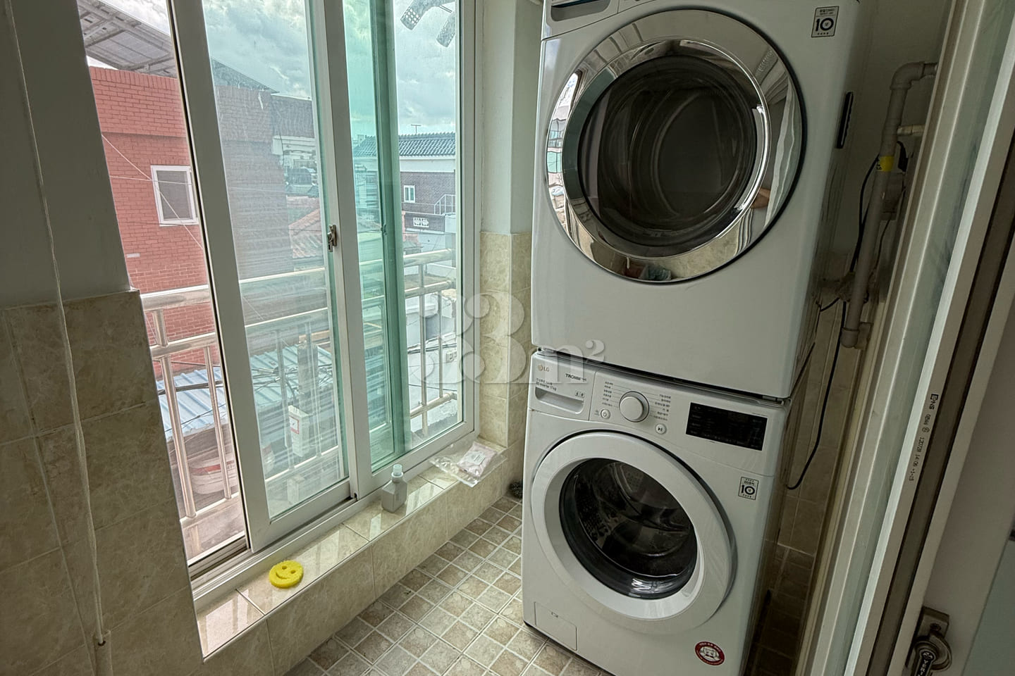 A comfortable 20-pyeong space that feels like 18th image