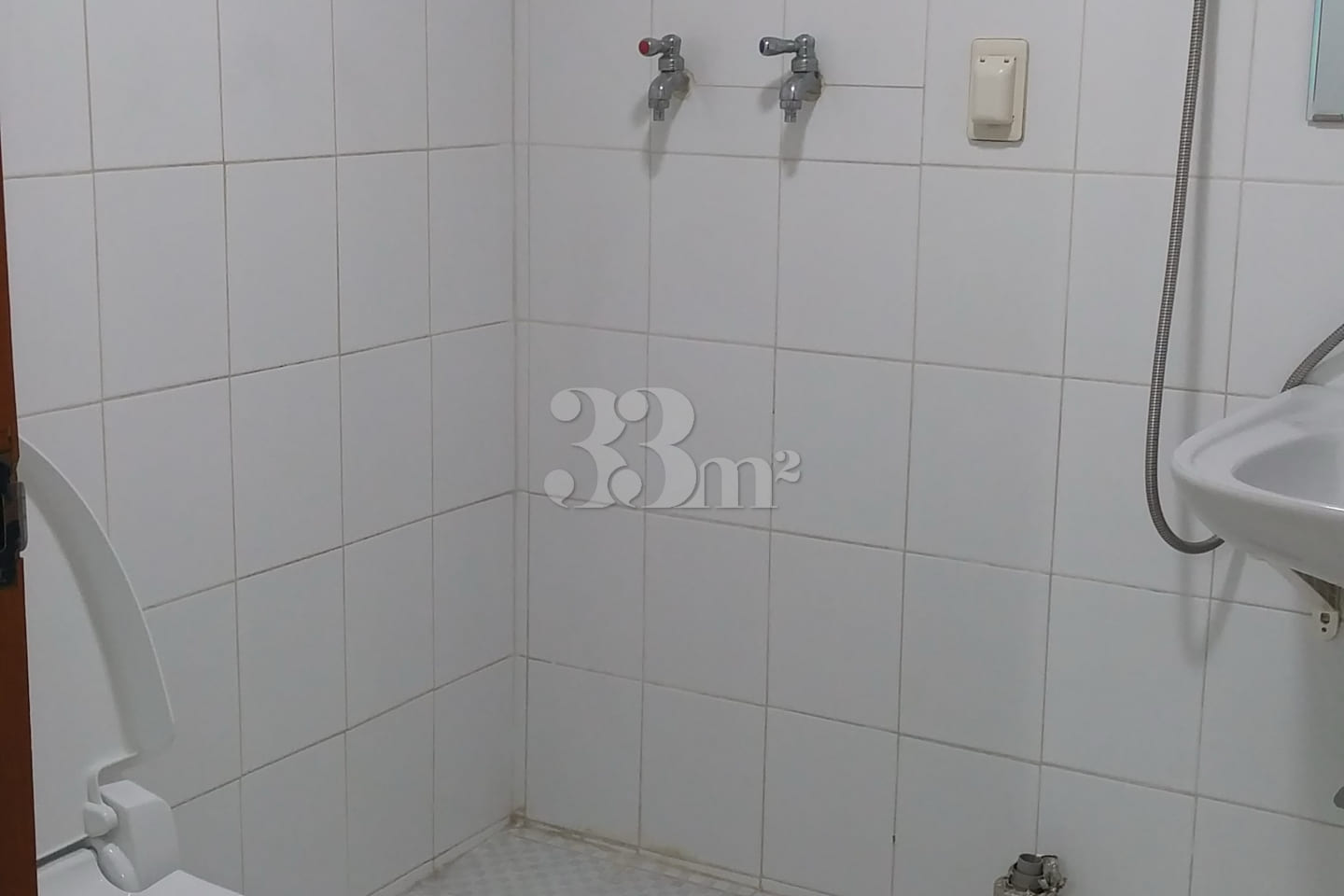 Fully furnished open-plan studio apartment 13th image