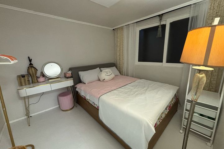 Kumho-dong 3-room fully renovated villa 3th image