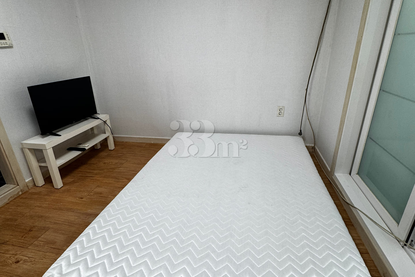 Studio apartment in a quiet residential area. 2th image